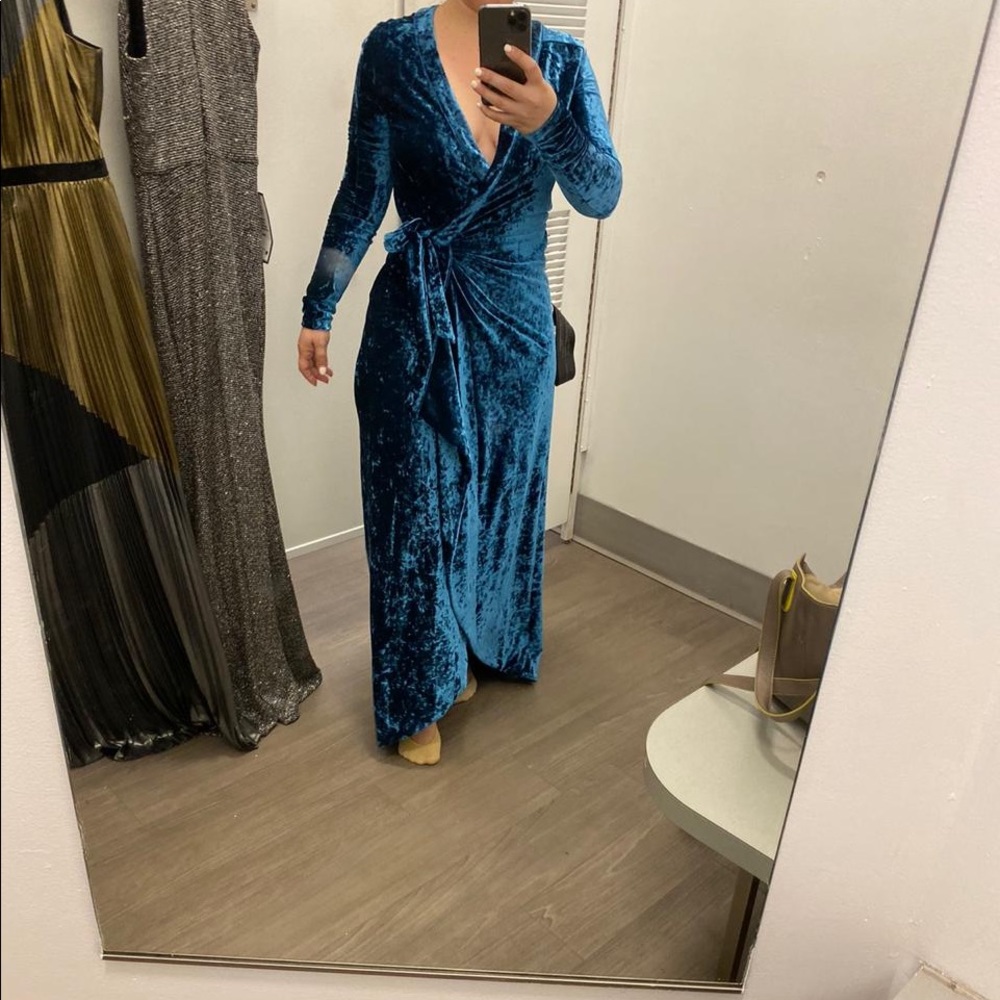 BCBG SMALL VELVET BLUE DRESS